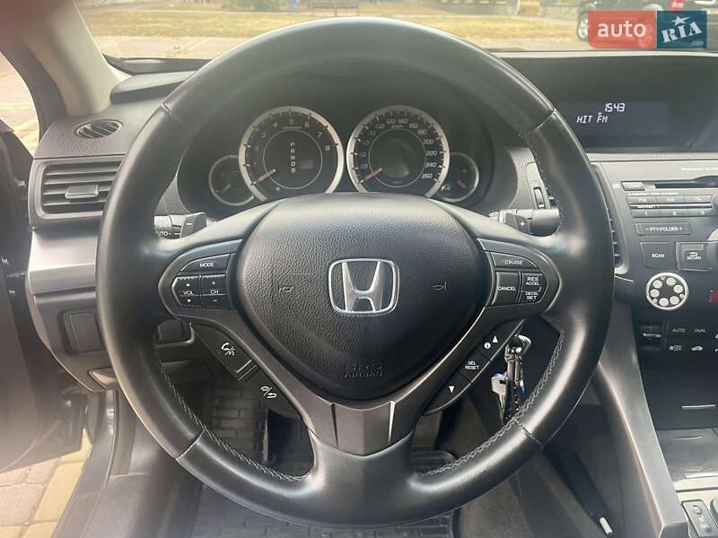 Седан Honda Accord 2011 в Києві