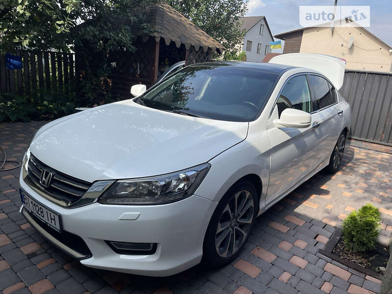 Седан Honda Accord 2013 в Полтаві