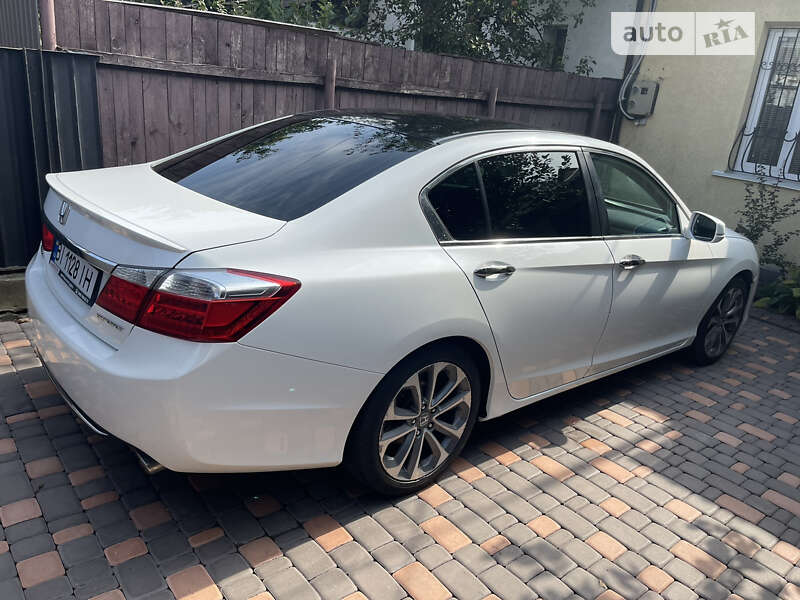Седан Honda Accord 2013 в Полтаві