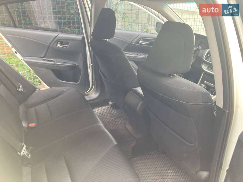 Седан Honda Accord 2015 в Виннице
