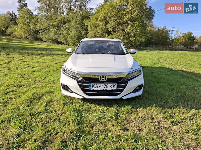 Седан Honda Accord 2021 в Киеве