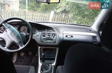 Седан Honda Accord 2002 в 