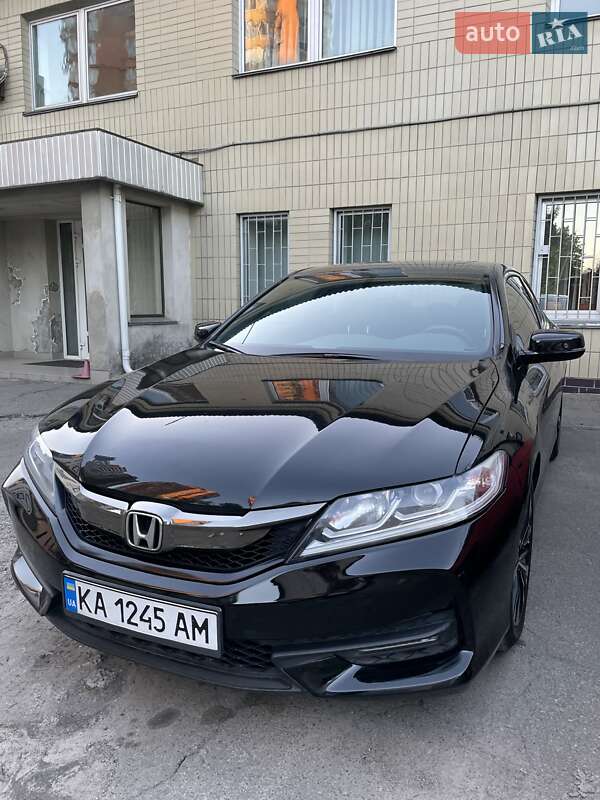 Купе Honda Accord 2015 в Києві