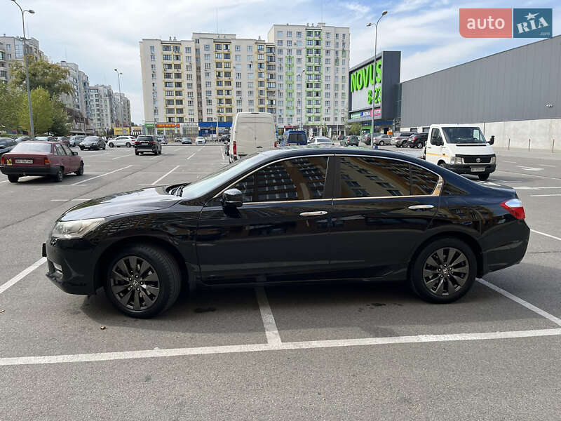 Седан Honda Accord 2013 в Вишневом
