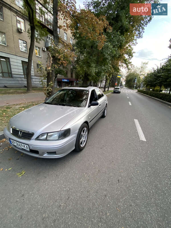 Седан Honda Accord 2000 в Запорожье
