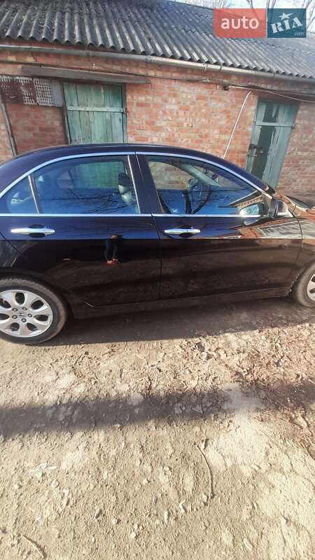 Седан Honda Accord 2006 в Турбовом