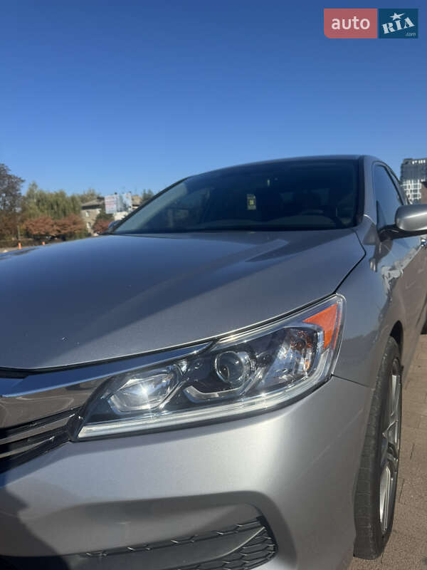 Седан Honda Accord 2017 в Житомире
