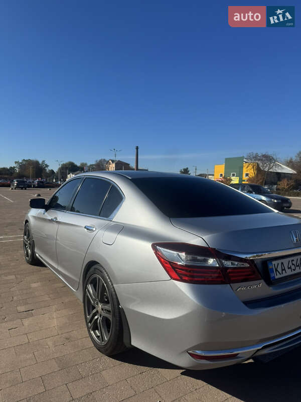 Седан Honda Accord 2017 в Житомире