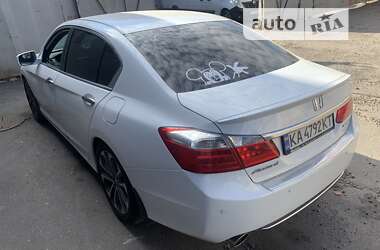 Седан Honda Accord 2013 в Києві