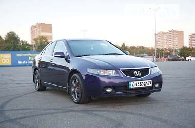 Седан Honda Accord 2004 в Киеве