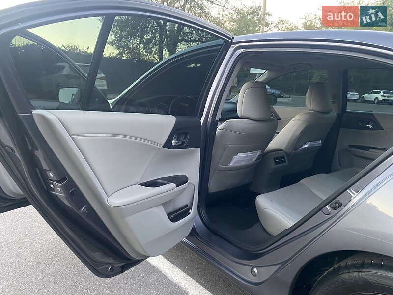 Седан Honda Accord 2015 в Одесі