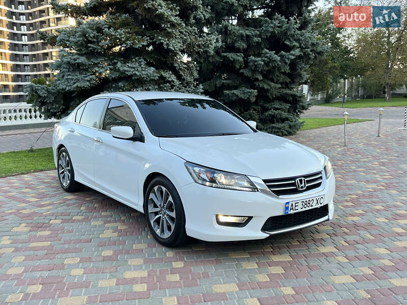 Седан Honda Accord 2015 в Одессе