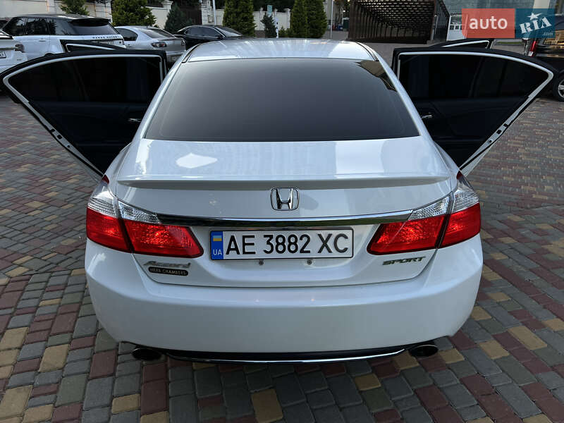 Седан Honda Accord 2015 в Одессе