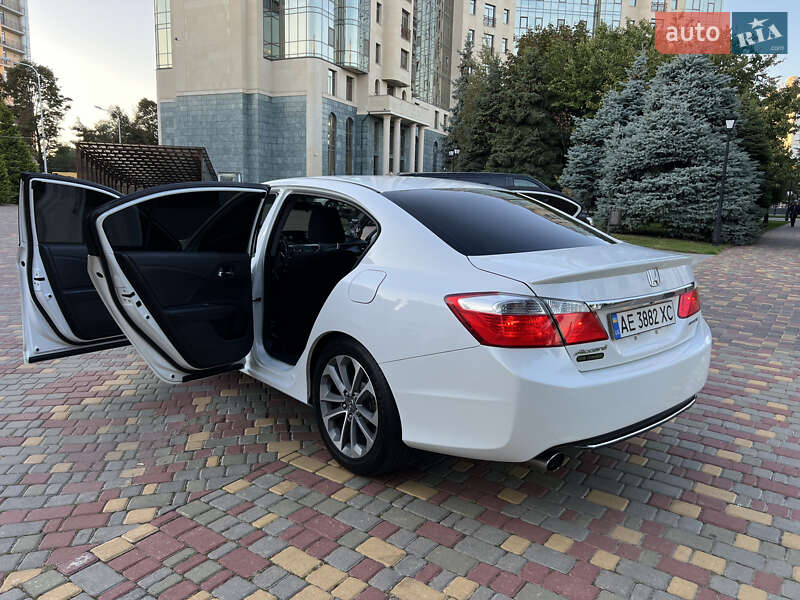 Седан Honda Accord 2015 в Одессе