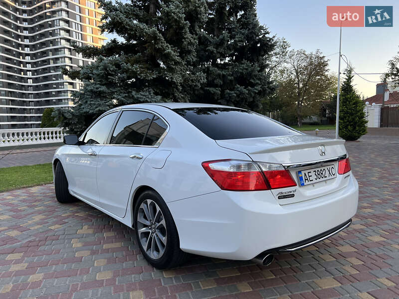 Седан Honda Accord 2015 в Одессе
