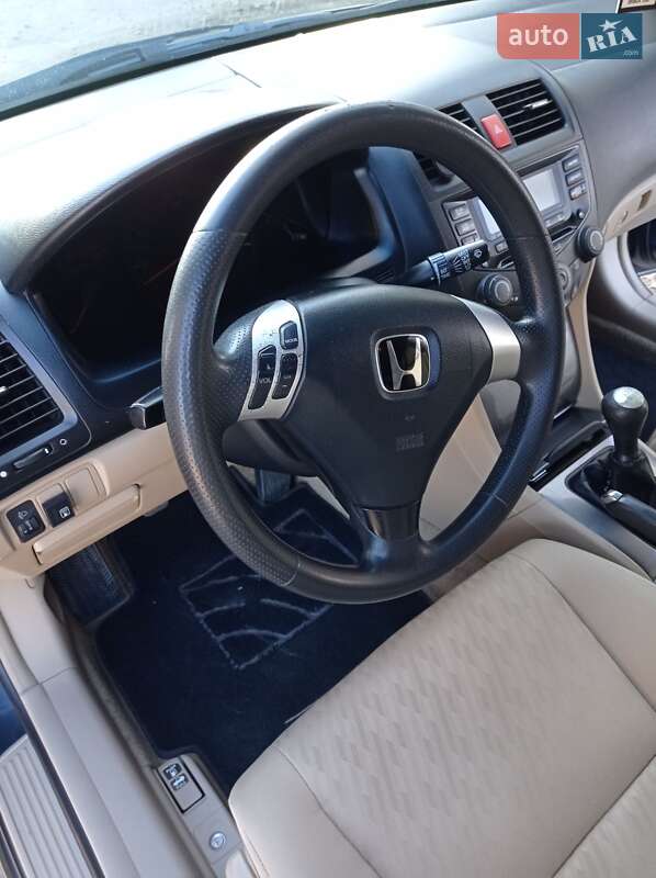 Седан Honda Accord 2003 в Хмельницком