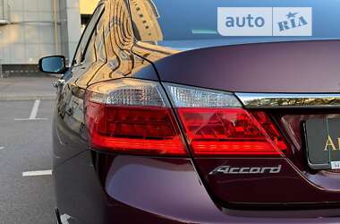 Седан Honda Accord 2013 в Києві