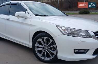 Седан Honda Accord 2013 в Виннице