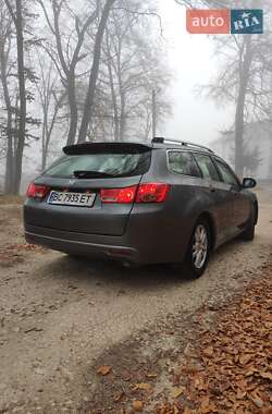 Универсал Honda Accord 2011 в 