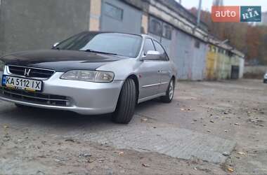 Седан Honda Accord 1999 в Києві