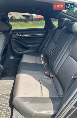 Седан Honda Accord 2019 в 