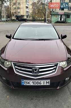 Седан Honda Accord 2010 в Рівному