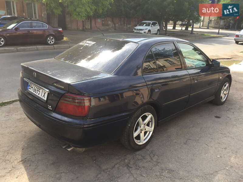 Седан Honda Accord 1999 в Львові