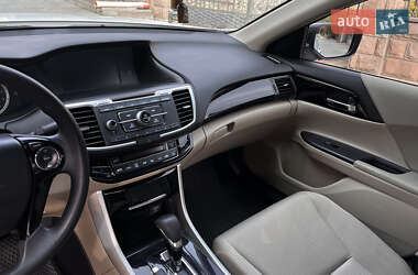 Седан Honda Accord 2016 в Тернополі