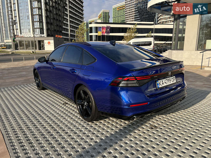 Седан Honda Accord 2023 в Києві