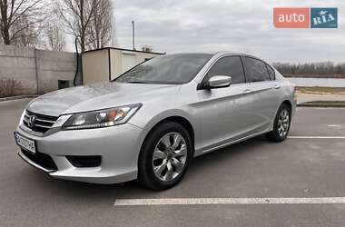 Седан Honda Accord 2013 в 