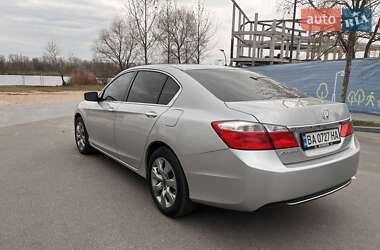 Седан Honda Accord 2013 в 
