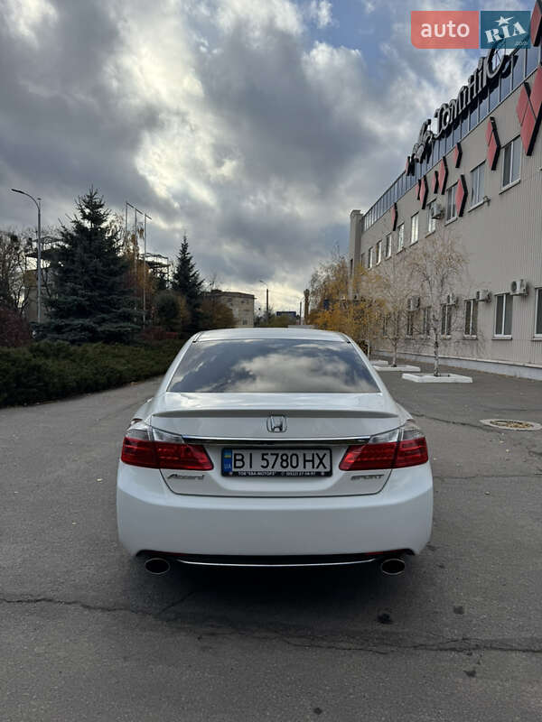 Седан Honda Accord 2013 в Полтаві