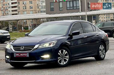 Седан Honda Accord 2014 в Киеве