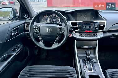 Седан Honda Accord 2013 в Києві