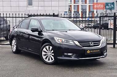 Седан Honda Accord 2013 в Киеве