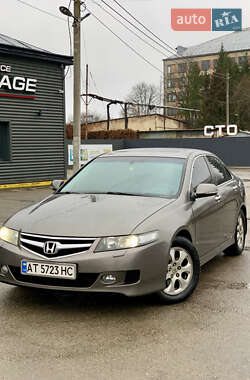 Седан Honda Accord 2008 в Тисмениці