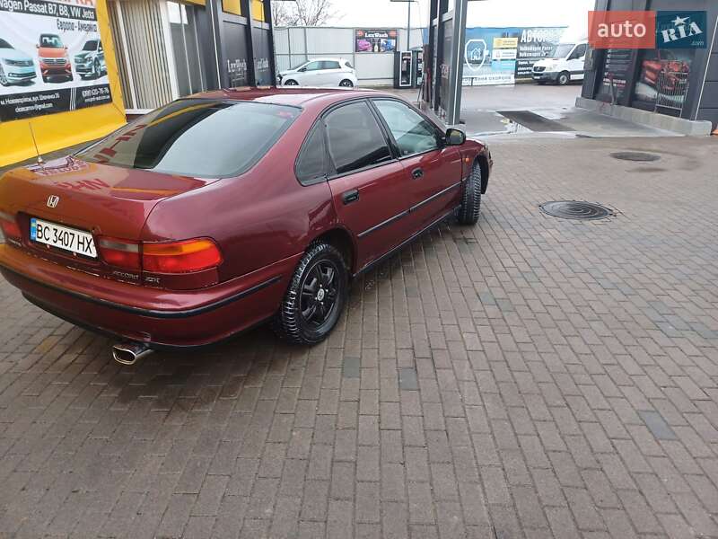 Седан Honda Accord 1995 в Львові