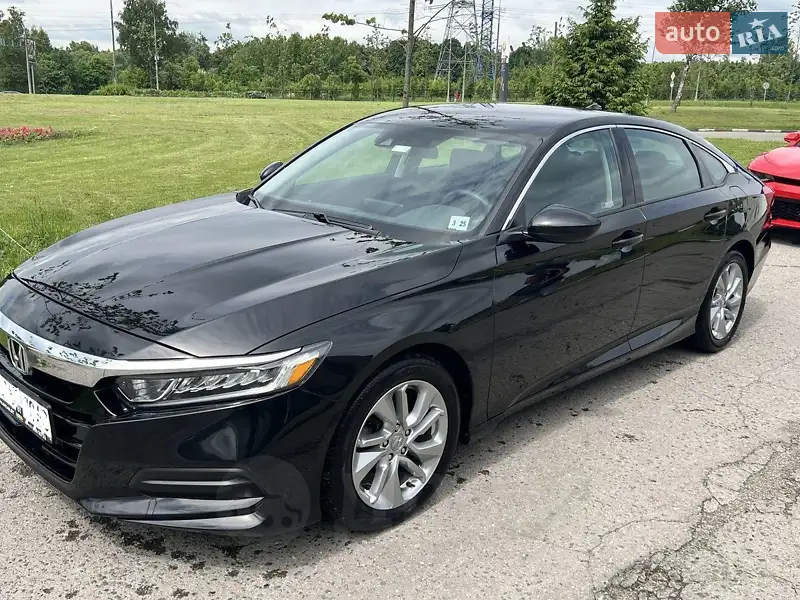 Седан Honda Accord 2018 в 