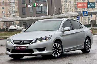 Седан Honda Accord 2014 в Києві