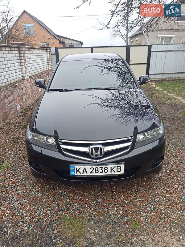 Седан Honda Accord 2006 в Іванкові