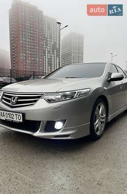 Седан Honda Accord 2010 в Києві