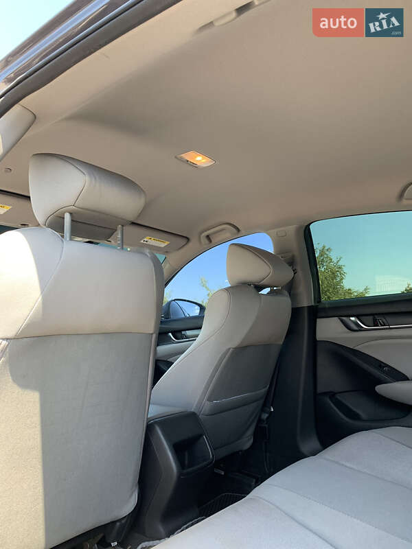 Седан Honda Accord 2018 в Запорожье