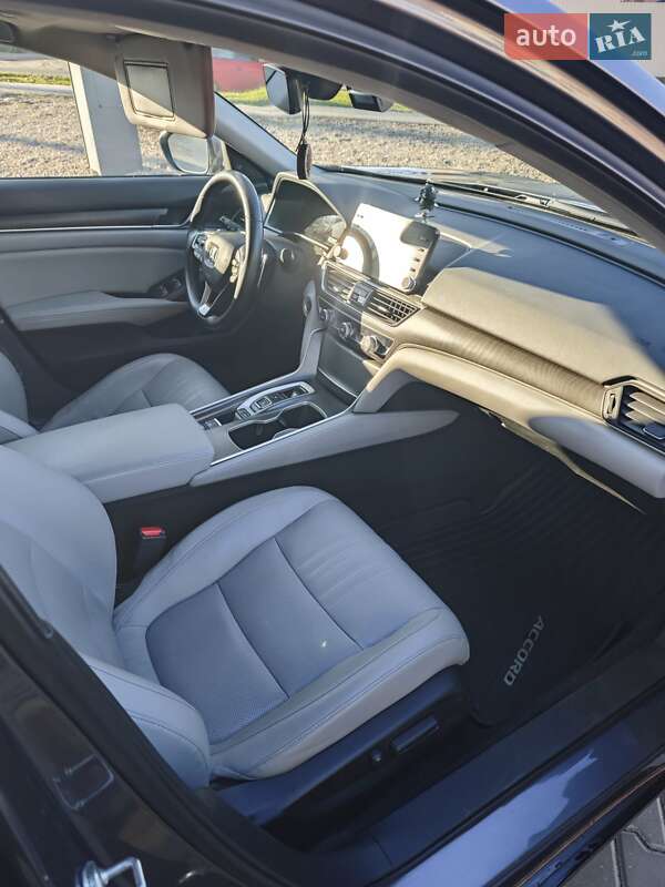 Седан Honda Accord 2017 в Одессе