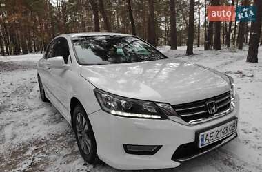 Седан Honda Accord 2013 в Лебедині