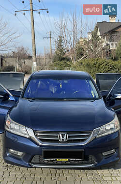 Седан Honda Accord 2013 в 