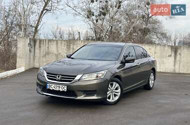 Седан Honda Accord 2014 в Києві