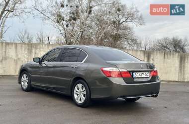 Седан Honda Accord 2014 в Киеве