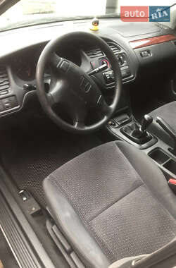 Седан Honda Accord 2000 в 