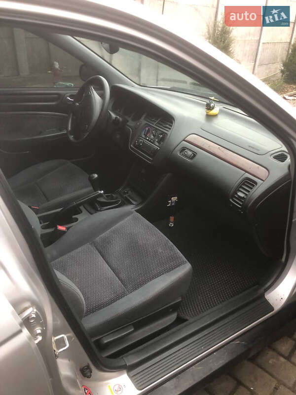 Седан Honda Accord 2000 в Хмельницькому