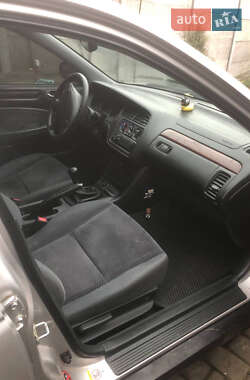 Седан Honda Accord 2000 в 